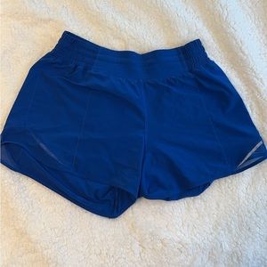 LULULEMON size 8 Hotty Hot 4 inch